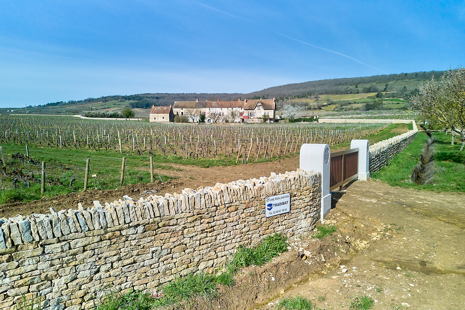 ste-construction-pierre-mur-enceinte-domaine-viticole-chantier-1257